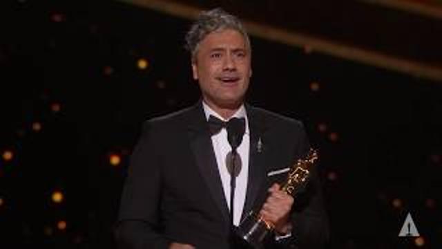 Taika Waititi Wins Best Adapted Screenplay for "Jojo Rabbit" | 92nd Oscars (2020) thumbnail